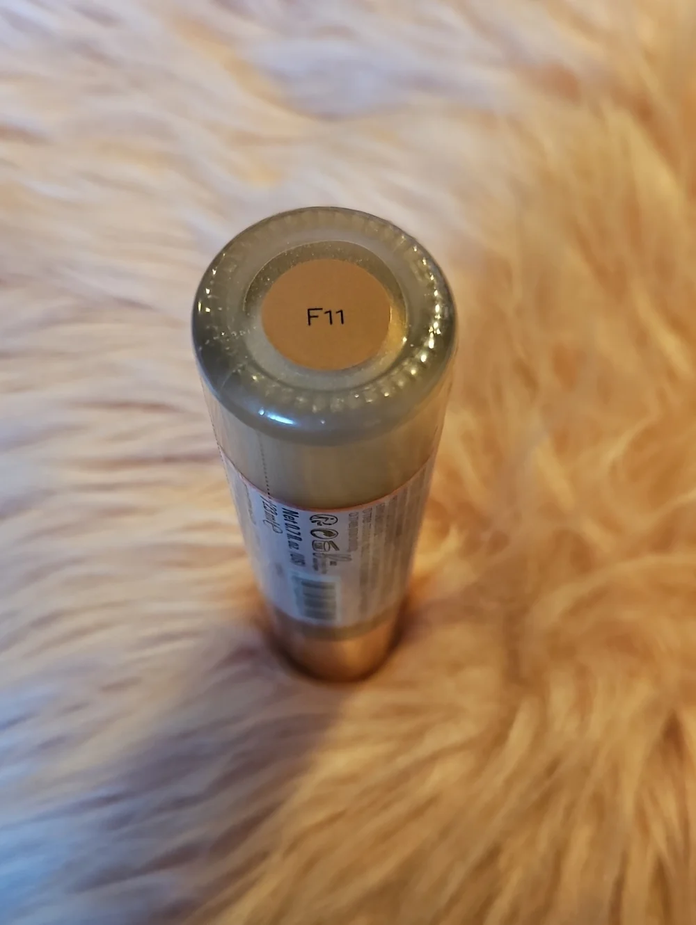 🆕️SEALED Makeup Revolution Conceal & Hydrate Radiance Foundation F11